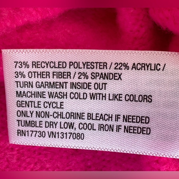 A New Day Warm Fuzzies Graphic Sweater size Medium - Picture 9 of 13